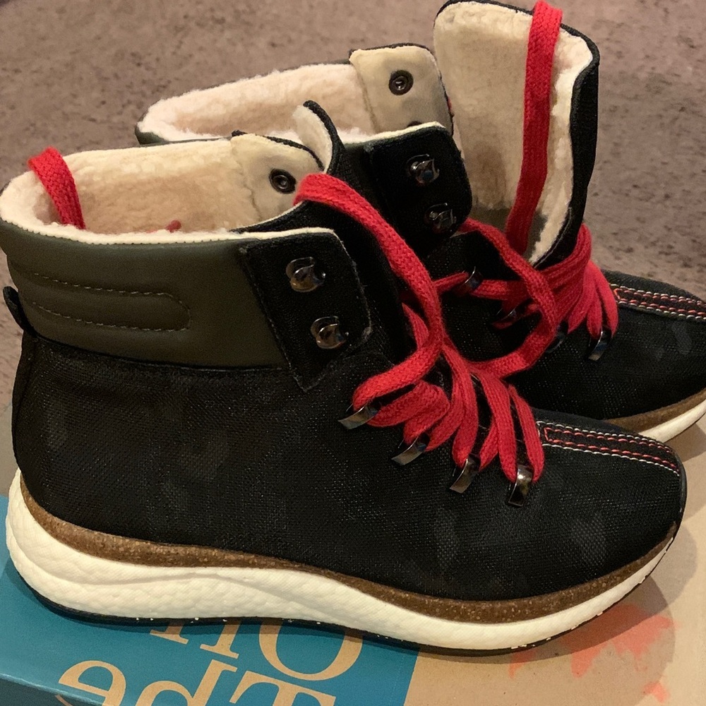 Stylish Black and Red camo women’s boots